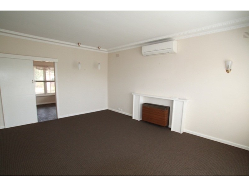 18 Mahon Avenue, Kennington VIC 3550