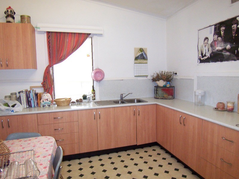 15 Carolin Street, Flora Hill VIC 3550