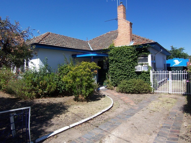 32 Sternberg Street, Kennington VIC 3550