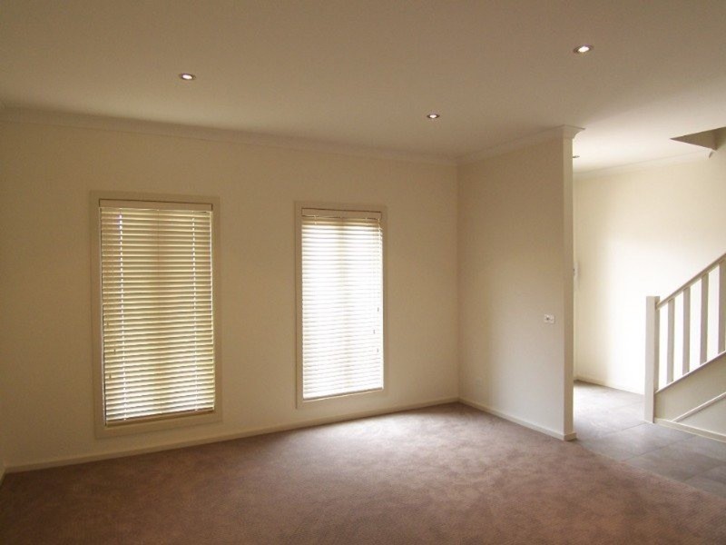 3/50 Race Street, Flora Hill VIC 3550