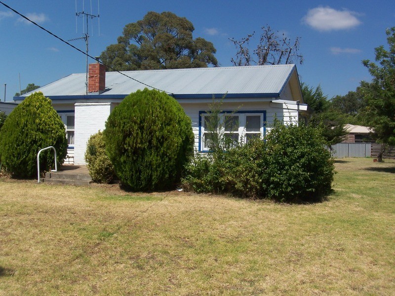 1 Martin  Court, Kangaroo Flat VIC 3555