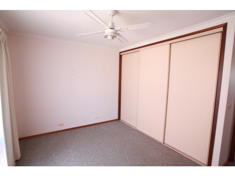 2/203 St Aidens Road, Kennington VIC 3550