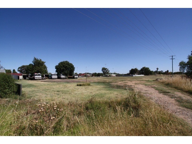 321 Midland Highway, Epsom VIC 3551