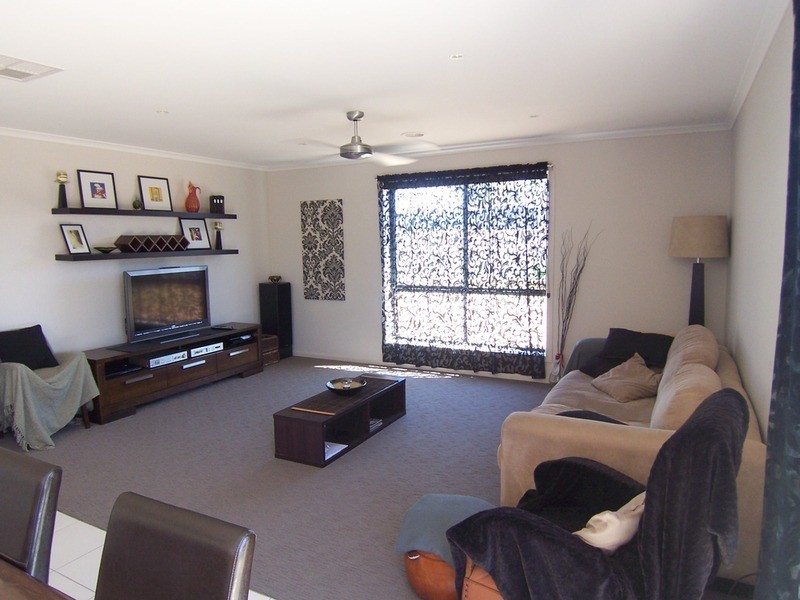 22 Blackwattle Avenue, Epsom VIC 3551