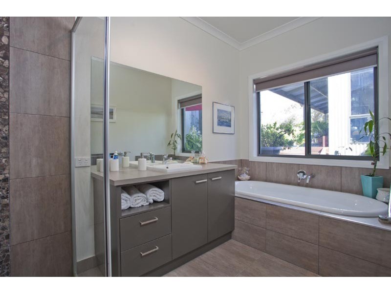 12 Mannix Lane, Mandurang VIC 3551