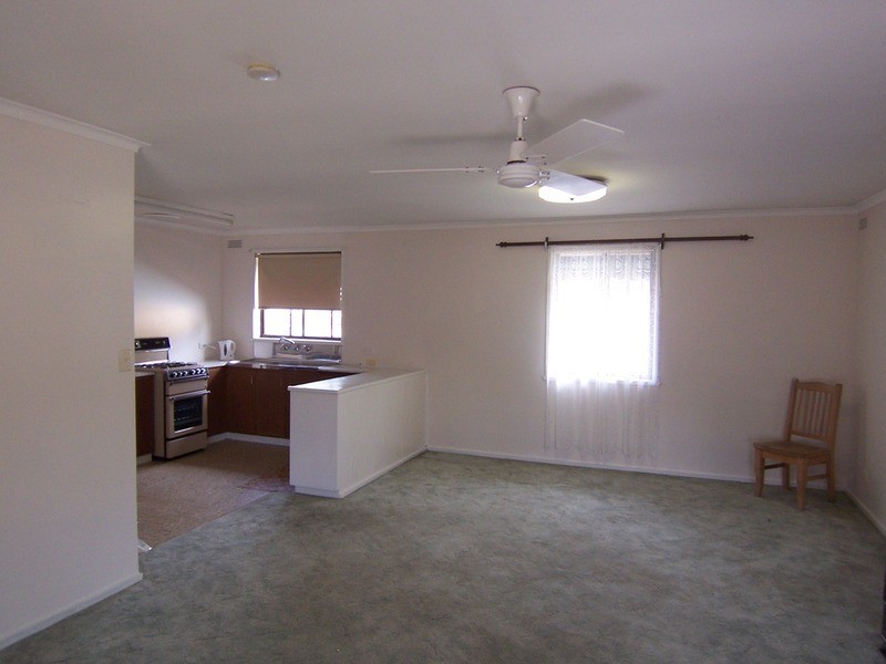 1a/1 Olympic  Parade, Kangaroo Flat VIC 3555