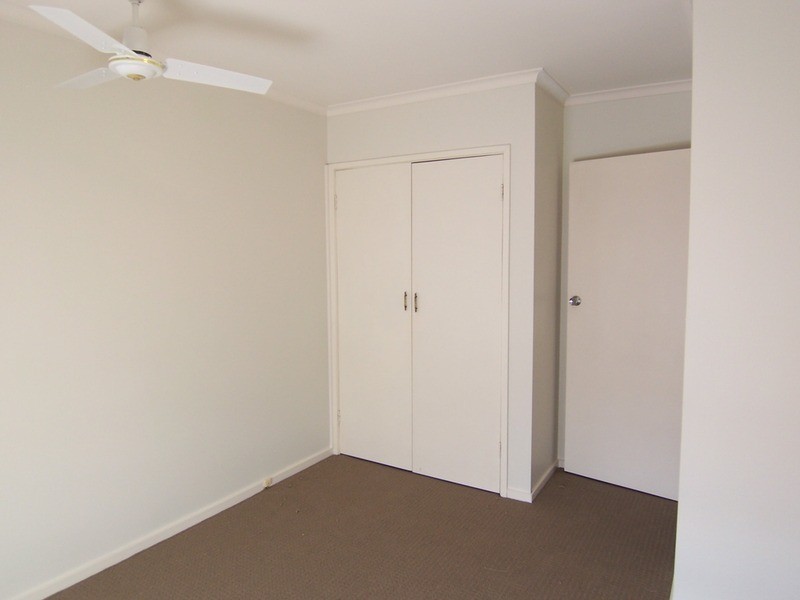 1a/1 Olympic  Parade, Kangaroo Flat VIC 3555