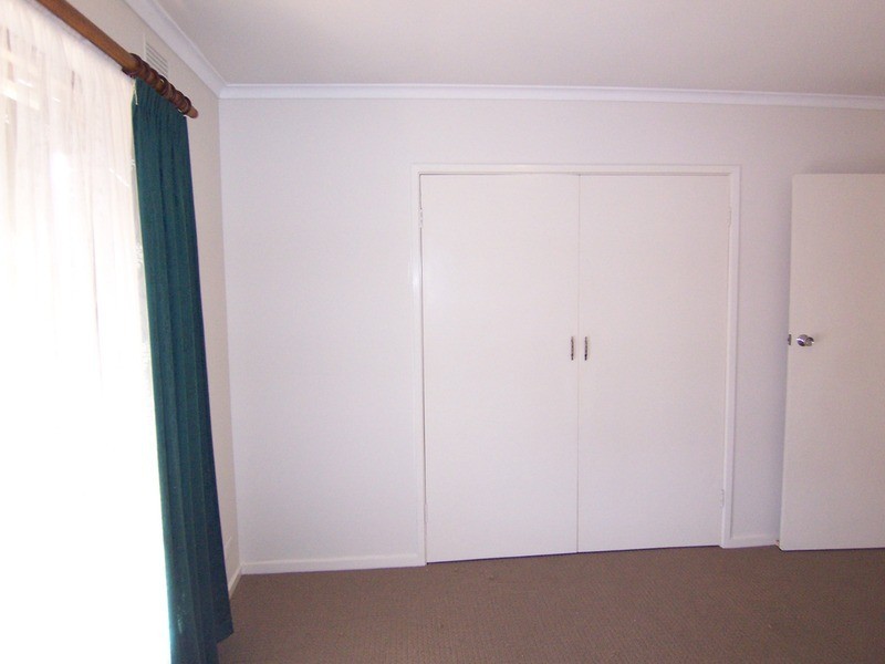 1a/1 Olympic  Parade, Kangaroo Flat VIC 3555