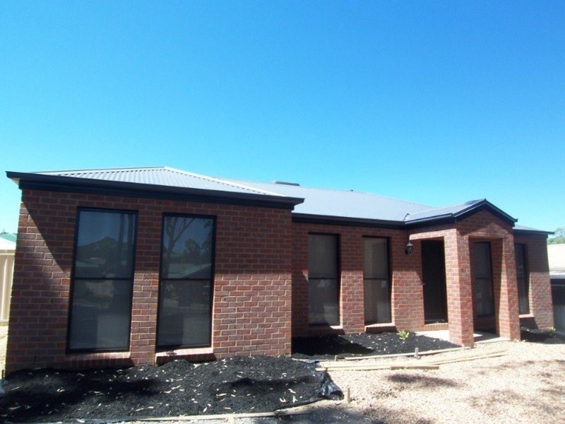 19A Lowe Street, Kangaroo Flat VIC 3555