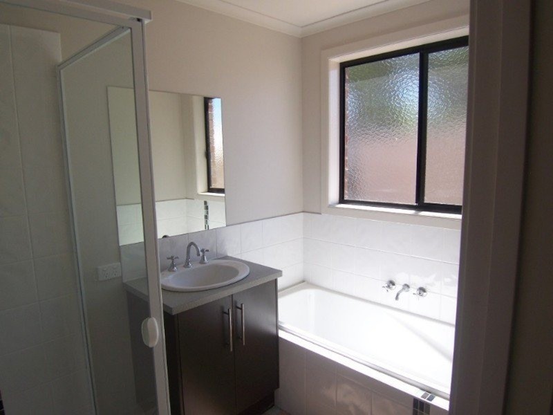 19A Lowe Street, Kangaroo Flat VIC 3555