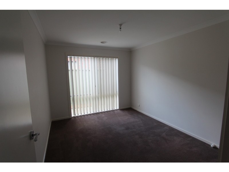 25 Sanctuary Boulevard, Maiden Gully VIC 3551