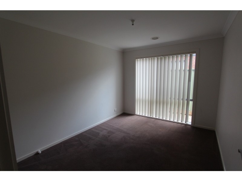 25 Sanctuary Boulevard, Maiden Gully VIC 3551