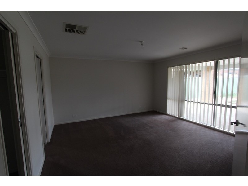 25 Sanctuary Boulevard, Maiden Gully VIC 3551