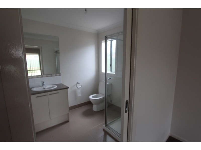 25 Sanctuary Boulevard, Maiden Gully VIC 3551