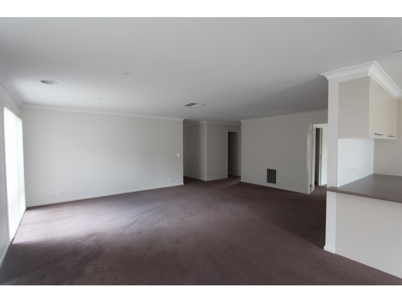 25 Sanctuary Boulevard, Maiden Gully VIC 3551