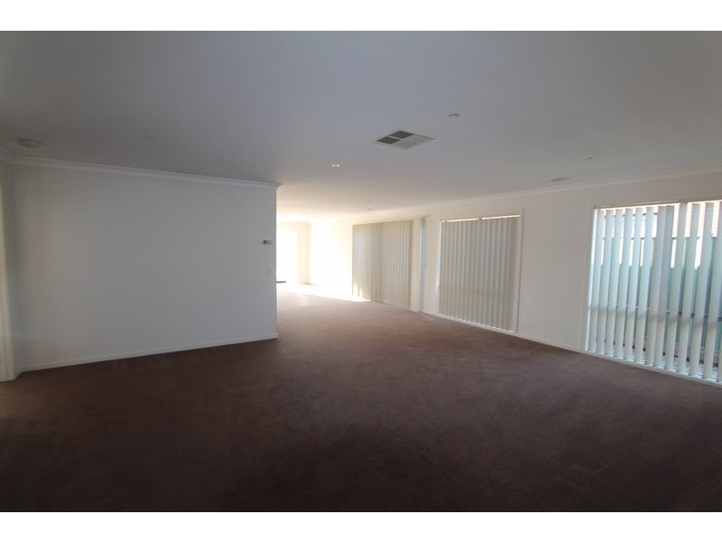 25 Sanctuary Boulevard, Maiden Gully VIC 3551