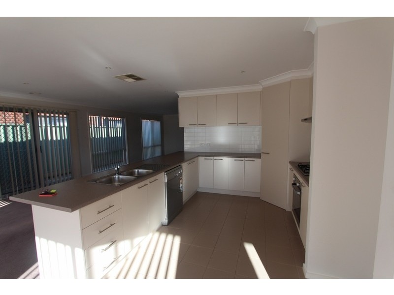 25 Sanctuary Boulevard, Maiden Gully VIC 3551