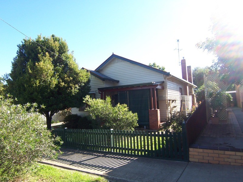 27 Fir Street, Golden Square VIC 3555