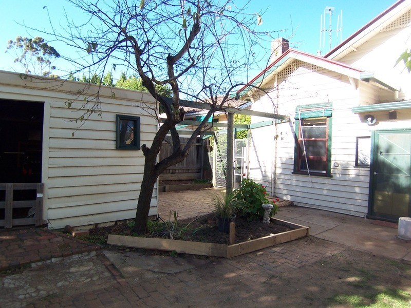 27 Fir Street, Golden Square VIC 3555