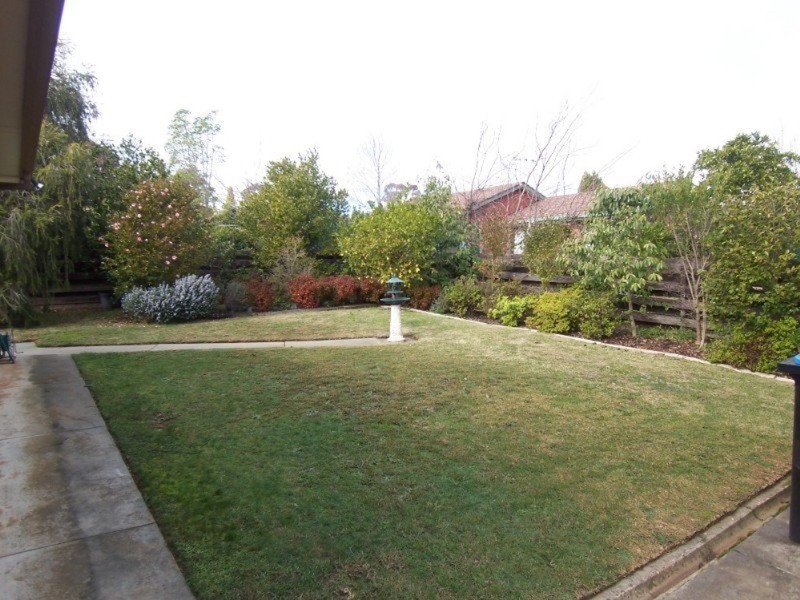 10 Cousins Street, Strathdale VIC 3550