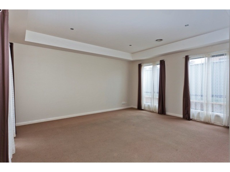 2 Park Terrace, Kangaroo Flat VIC 3555