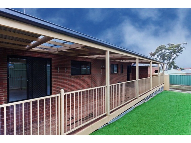 2 Park Terrace, Kangaroo Flat VIC 3555