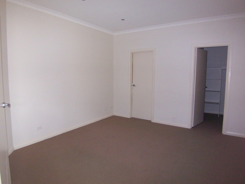 2 Park Terrace, Kangaroo Flat VIC 3555