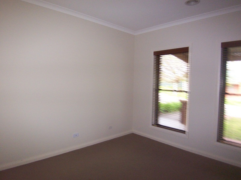 2 Park Terrace, Kangaroo Flat VIC 3555