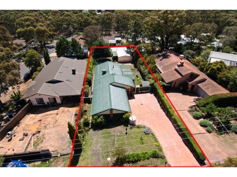 14 Moyna Drive, Spring Gully VIC 3550