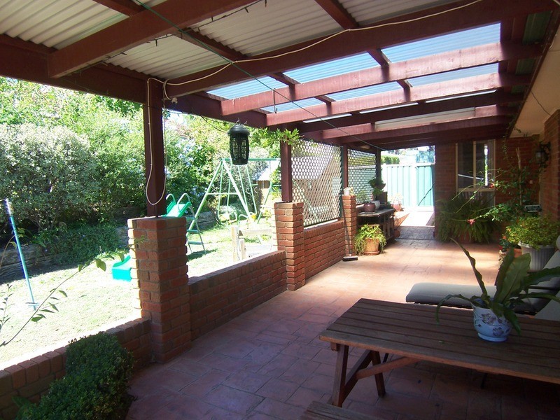 14 Moyna Drive, Spring Gully VIC 3550