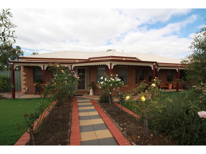 21a Sunset  Drive, Strathfieldsaye VIC 3551