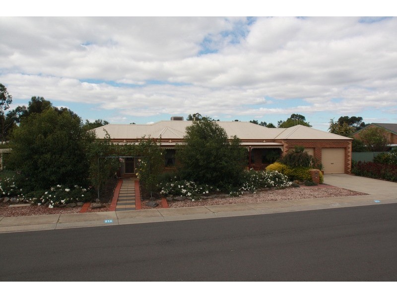 21a Sunset  Drive, Strathfieldsaye VIC 3551