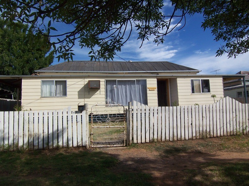 9 Chapel Street, Wedderburn VIC 3518