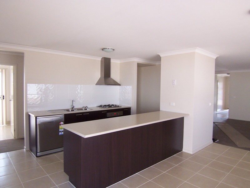 15 Tununga  Circuit, Kangaroo Flat VIC 3555