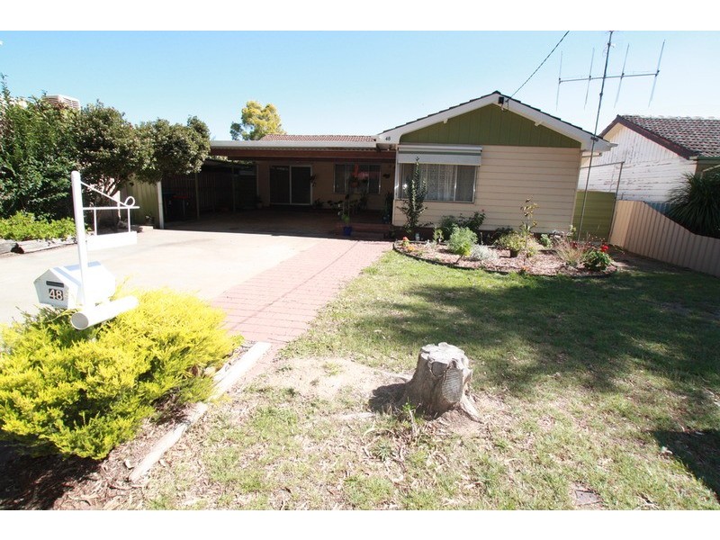 48 Crusoe Road, Kangaroo Flat VIC 3555