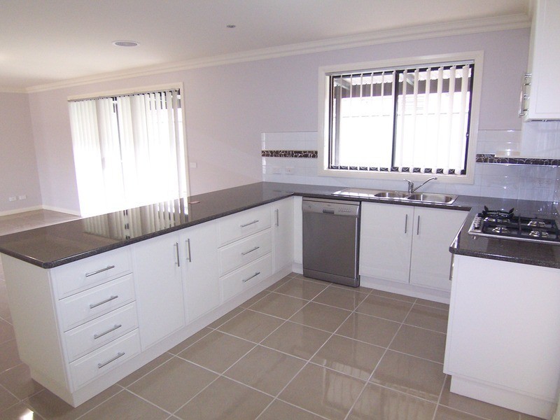 14 Lyndam Avenue, Maiden Gully VIC 3551