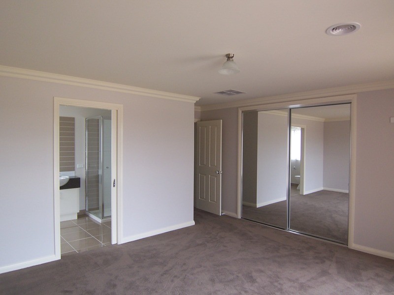 14 Lyndam Avenue, Maiden Gully VIC 3551