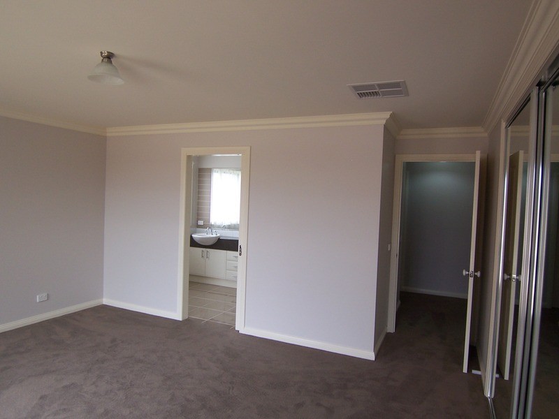 14 Lyndam Avenue, Maiden Gully VIC 3551