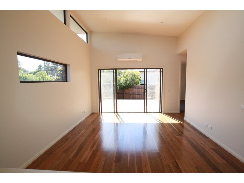 31a Reginald Street, Quarry Hill VIC 3550