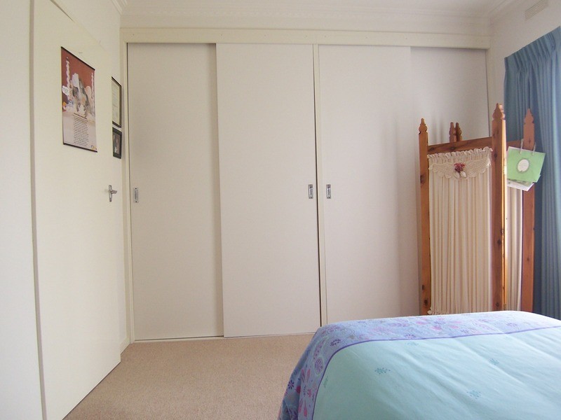 18 Raymond Avenue, Flora Hill VIC 3550