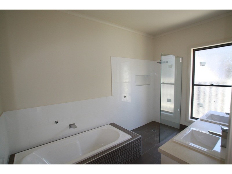 31a Reginald Street, Quarry Hill VIC 3550