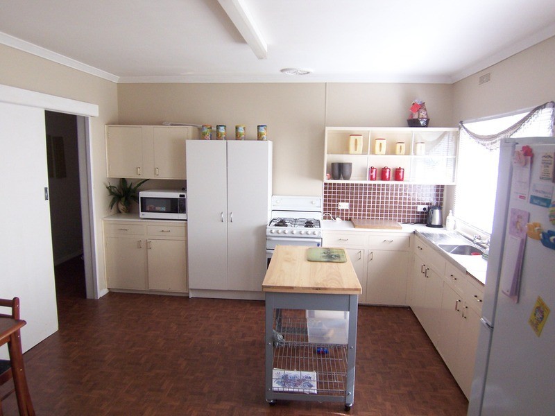 48 Crusoe Road, Kangaroo Flat VIC 3555