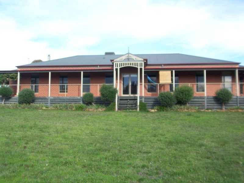 1130 Axe Creek  Road, Sedgwick VIC 3551