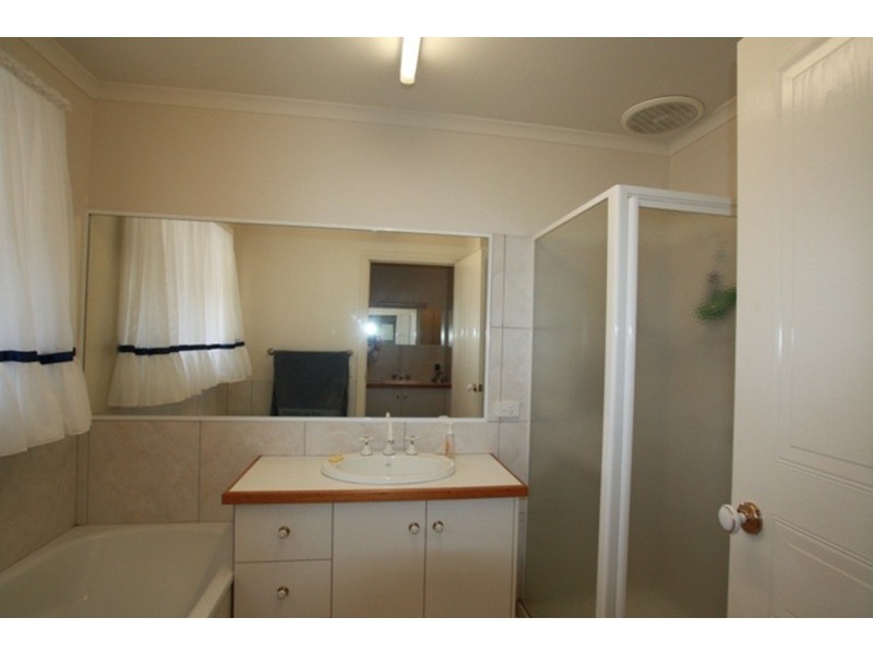 11 Fraser Court, Kangaroo Flat VIC 3555