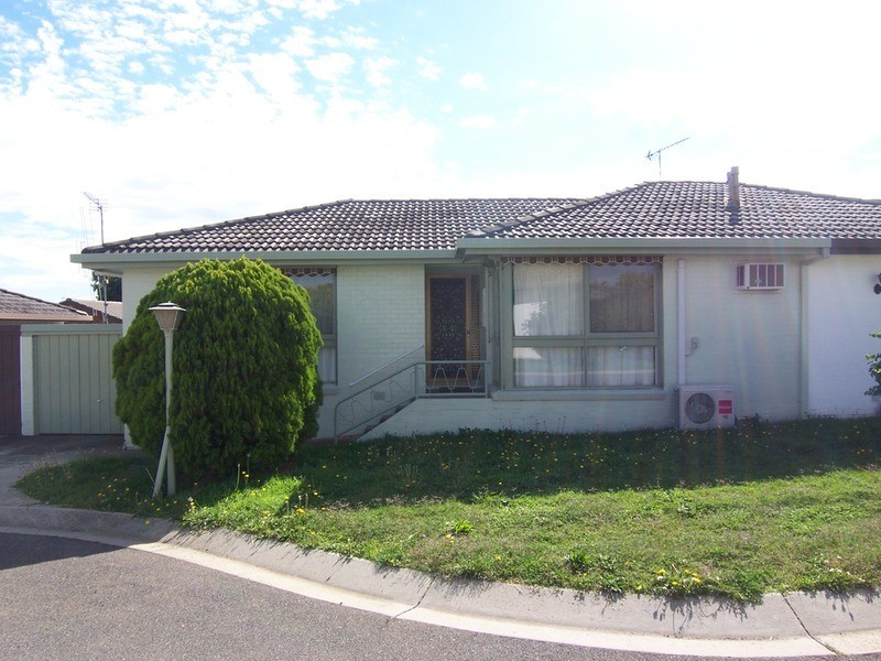 4/79 Somerville Street, Flora Hill VIC 3550