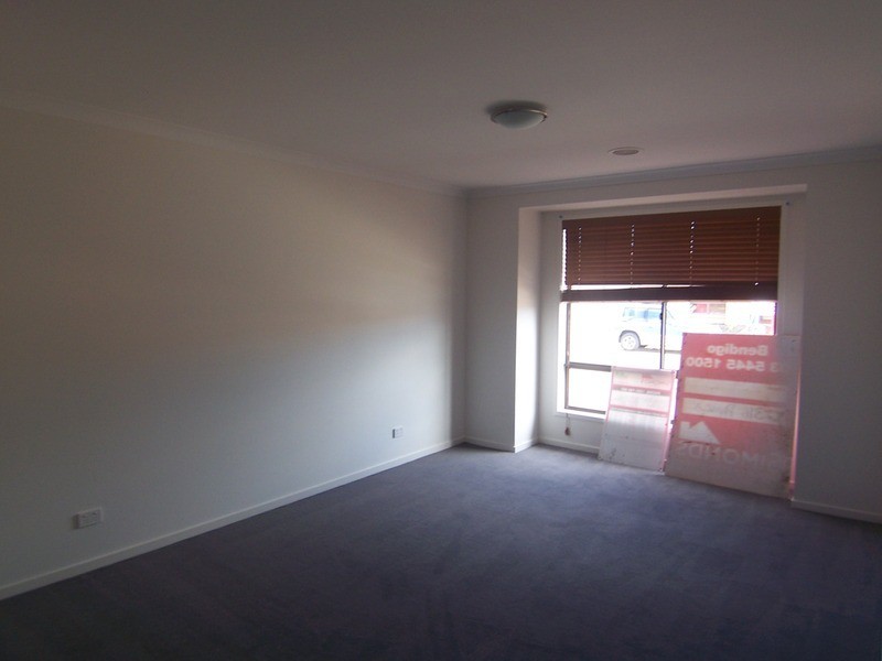 8 Pamela  Avenue, Jackass Flat VIC 3556