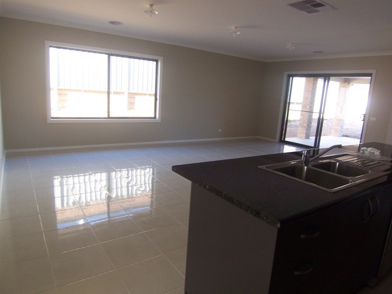 22 Klim Avenue, Kangaroo Flat VIC 3555