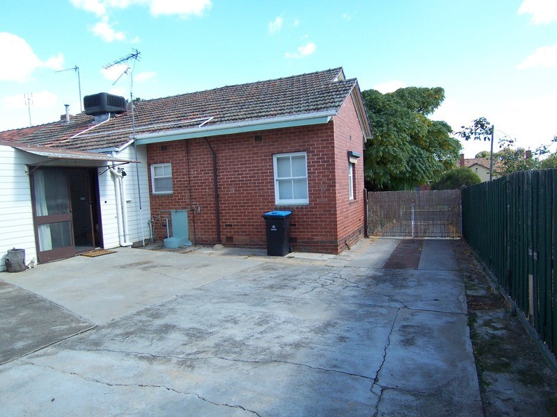 24 Churchill Avenue, Flora Hill VIC 3550