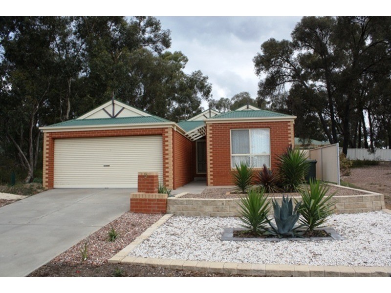 8 Allpress Drive, Golden Square VIC 3555