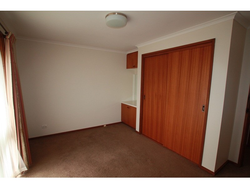 8 Allpress Drive, Golden Square VIC 3555